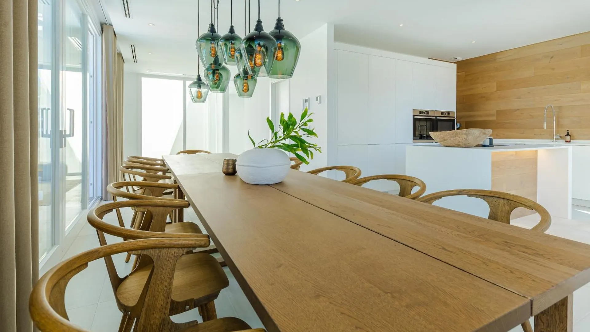 Modern Villa With Heated Pool, Gym & Cinema Marbella